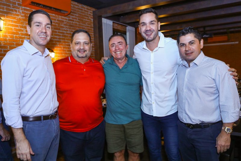 celebração - Reinaldo Salmito comemora a chegada dos seus 45 anos no Cortile Ristorante