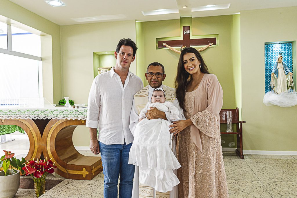 Eduardo Carneiro, Padre, Victoria Quintao Carneiro E Georgia Carneiro