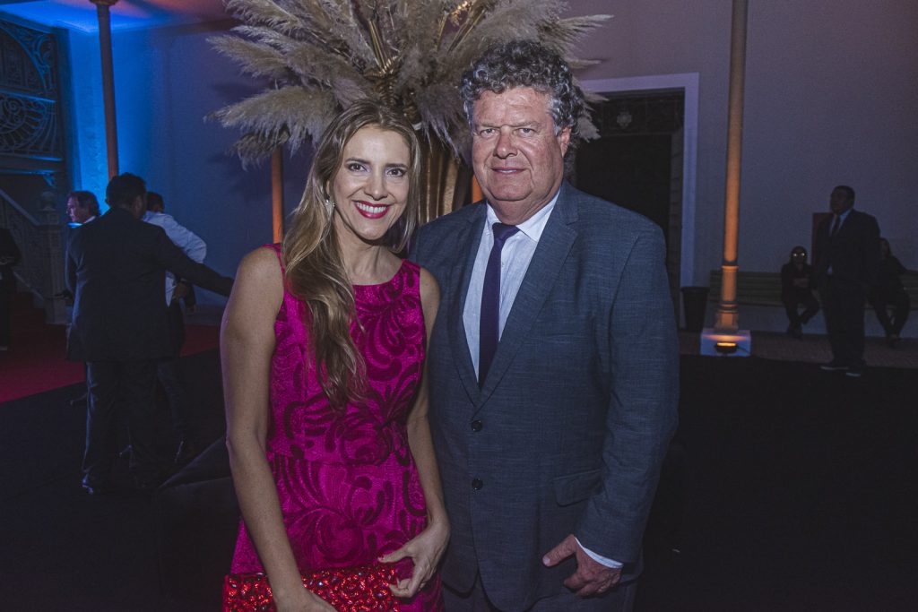 Eliziane E Evandro Colares