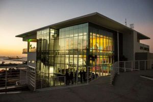 Exterior Noite Fachada 600x400