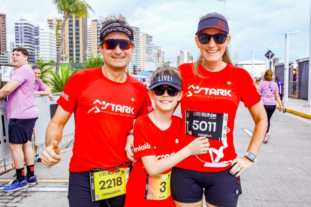 
				Fernando, Luca e Daniela Barros
				