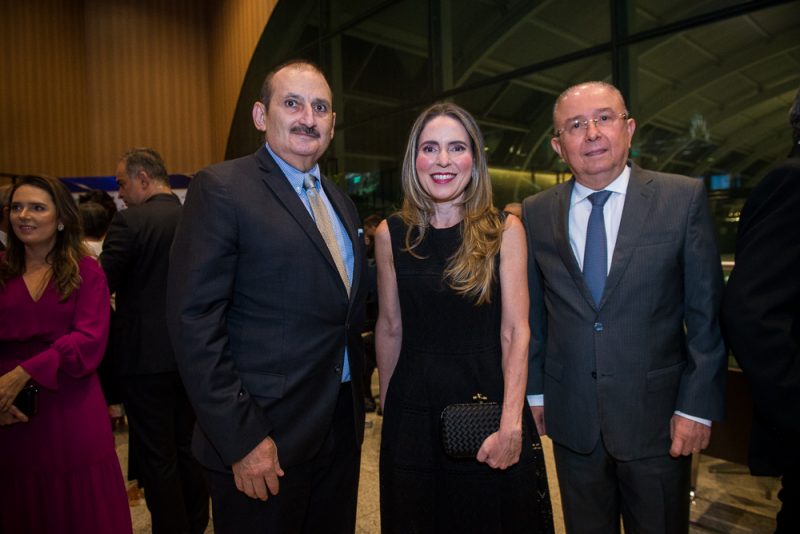 Reconhecimento - Ricardo Cavalcante é agraciado com o Prêmio ACOMAC