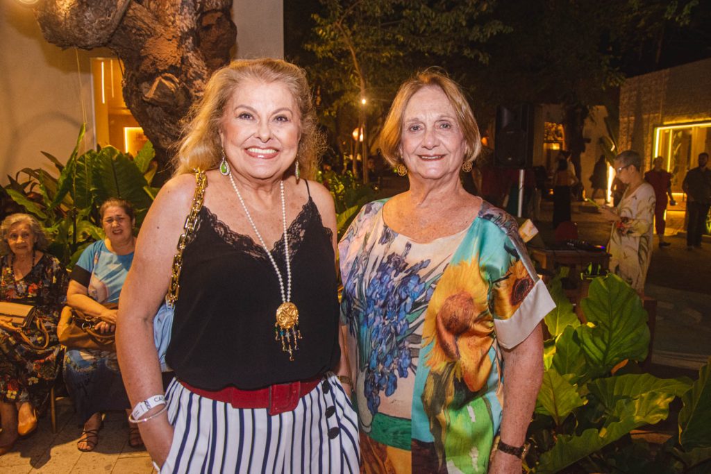 
				Graça Lopes e Icira de Matos Brito
				