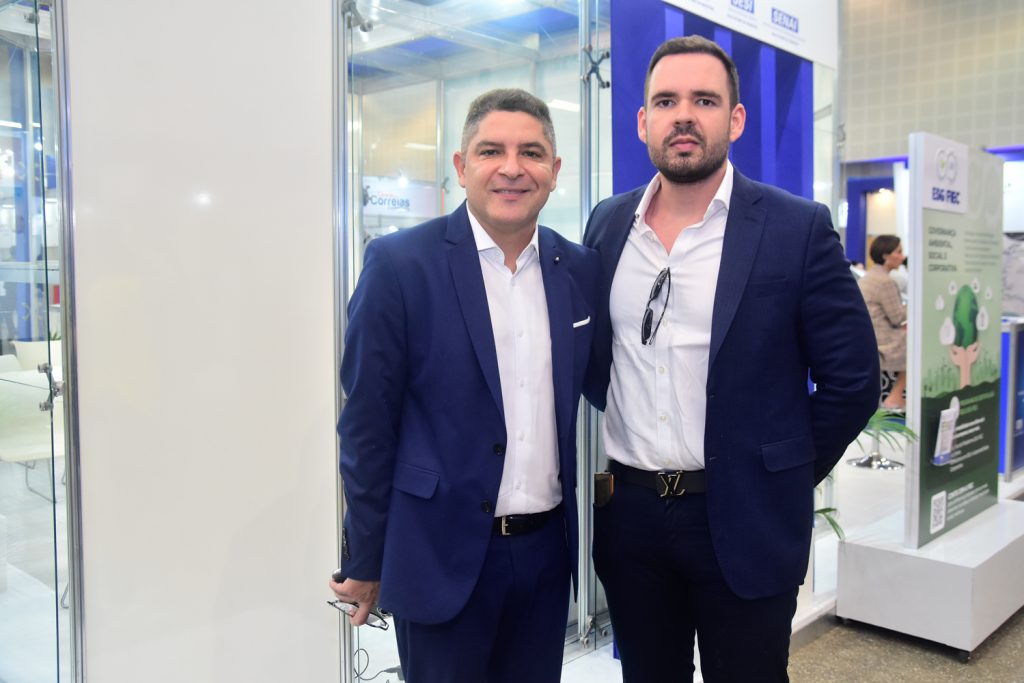 Hermes Monteiro E Larry Carvalho