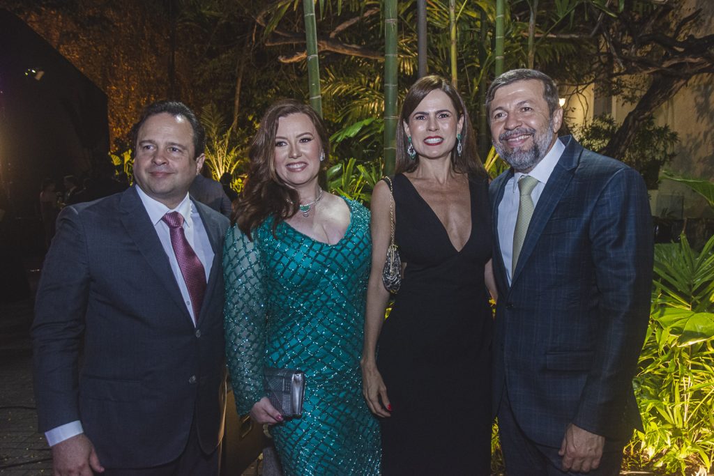 Igor Queiroz Barroso, Aline Felix Barroso, Luciana Sousa E Elcio Bastista