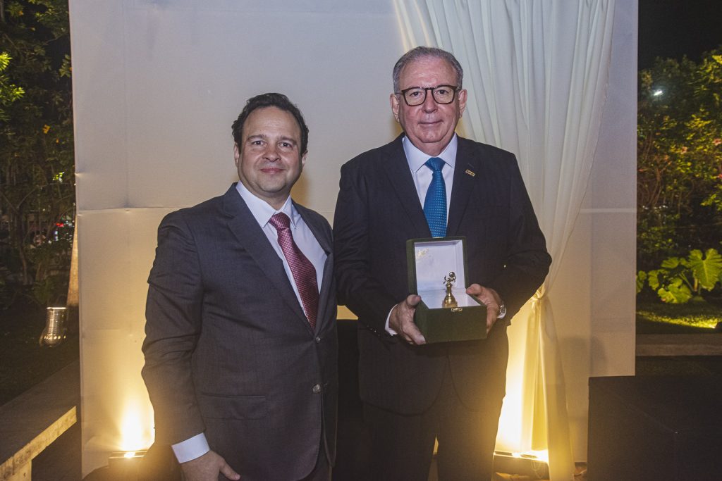 Igor Queiroz Barroso E Ricardo Cavalcante