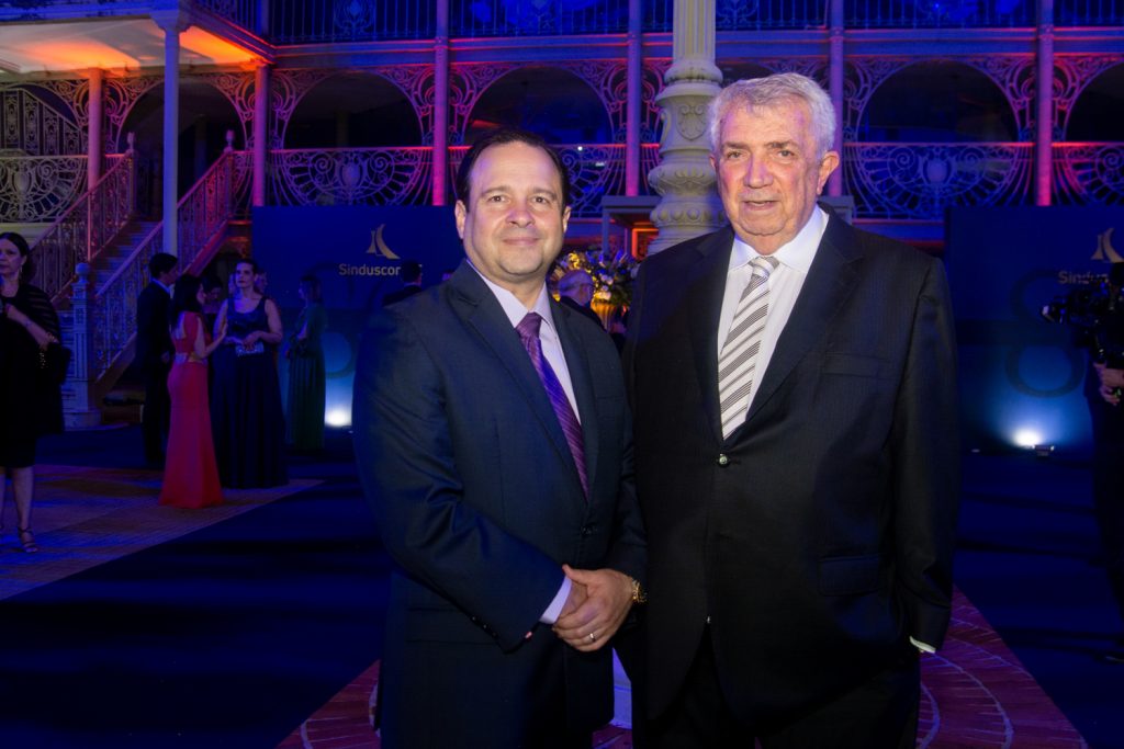 Igor Queiroz Barroso E Roberto Macêdo