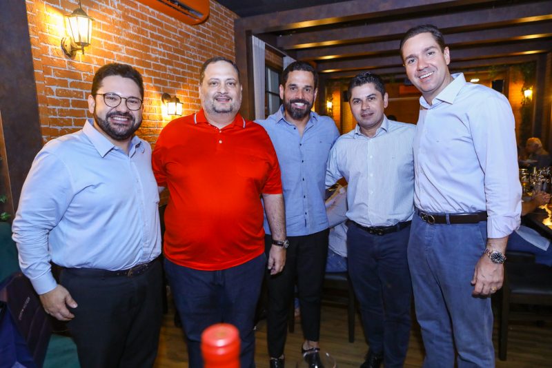 celebração - Reinaldo Salmito comemora a chegada dos seus 45 anos no Cortile Ristorante