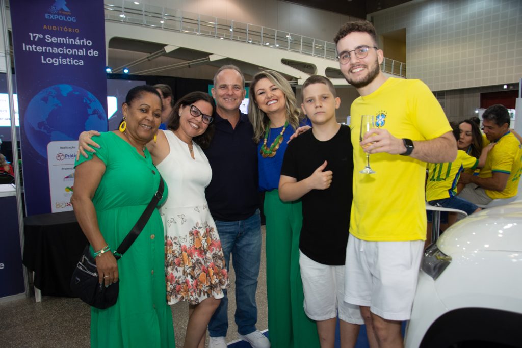 Iraci Oliveira, Cristiane Costa, André, Stella, Luis Phelipe E Henrique Pavan