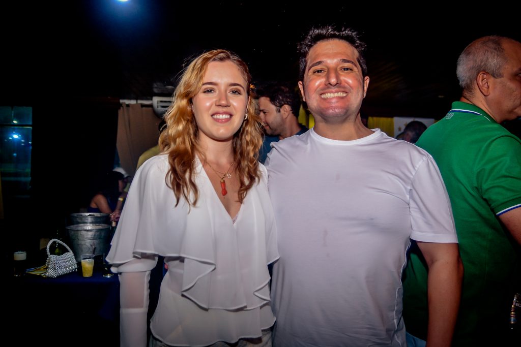 Isabela Ney E Pipo Gurjão