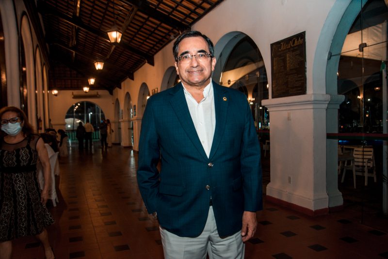 Solenidade - Poetas do Ceará são homenageados em noite de entrega do Prêmio Ideal Clube de Literatura 2022