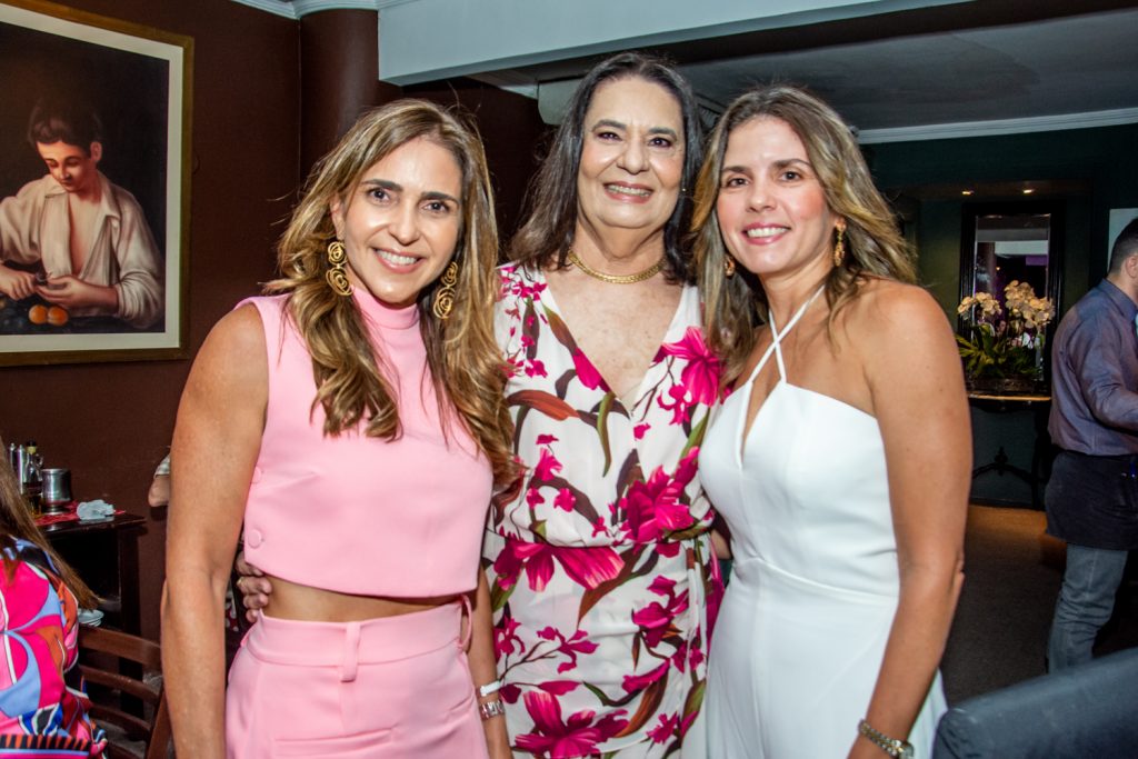 Karina, Branca E Erika De Castro