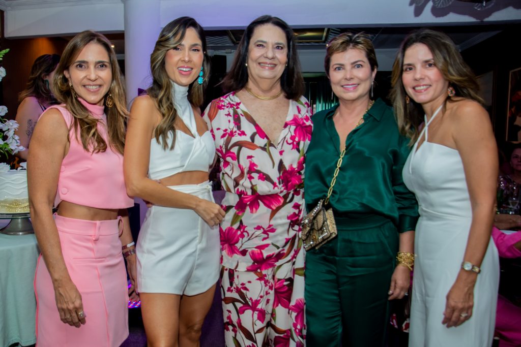 Karina, Manoela E Branca De Castro, Cris Cavalcante E Erika De Castro