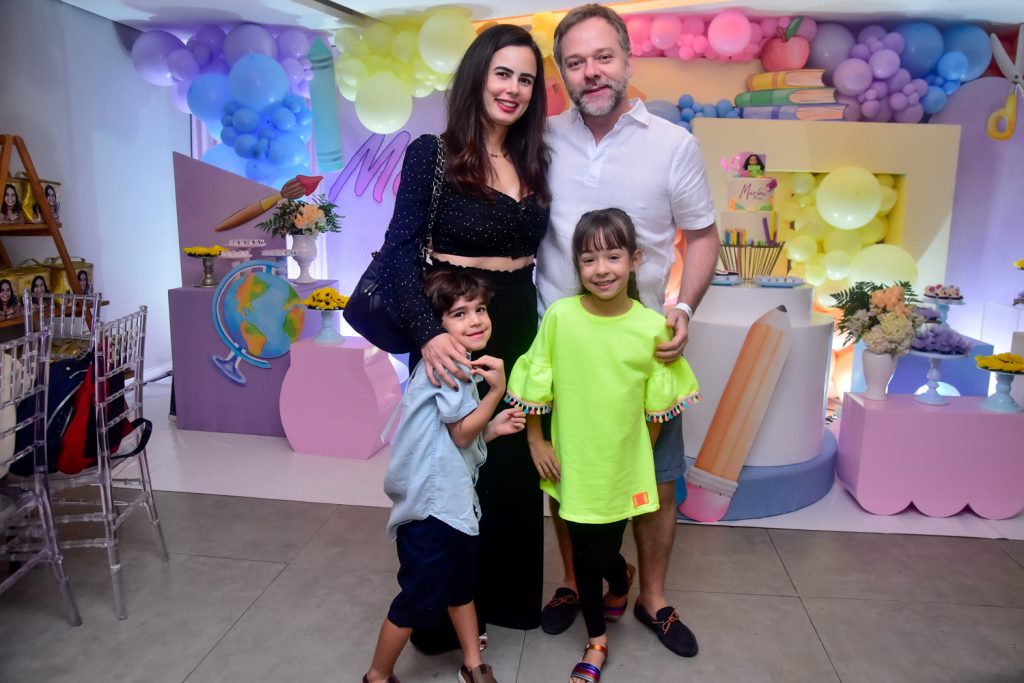 Karoll, Ricardo, João Pedro E Marcela Kruse