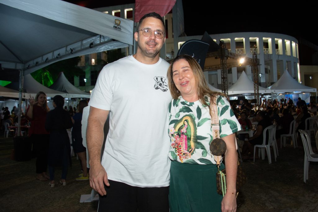 Leo Peruz E Rubi Araújo