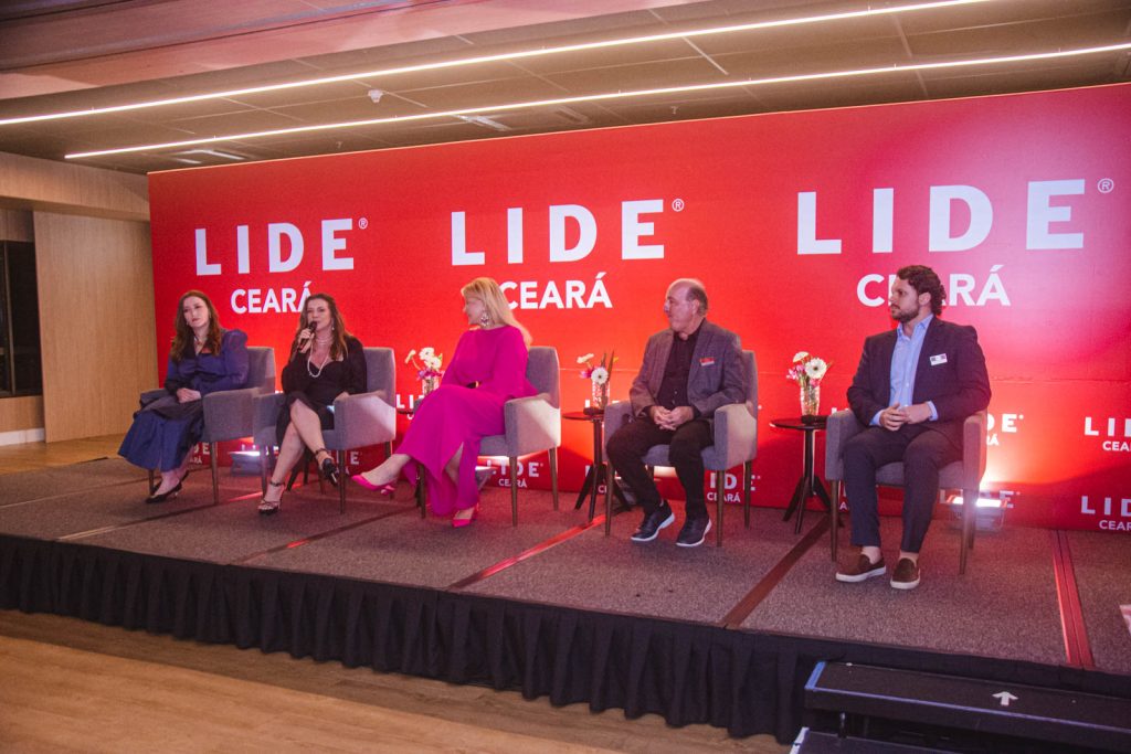 
				Lide com Bia Dória 
				