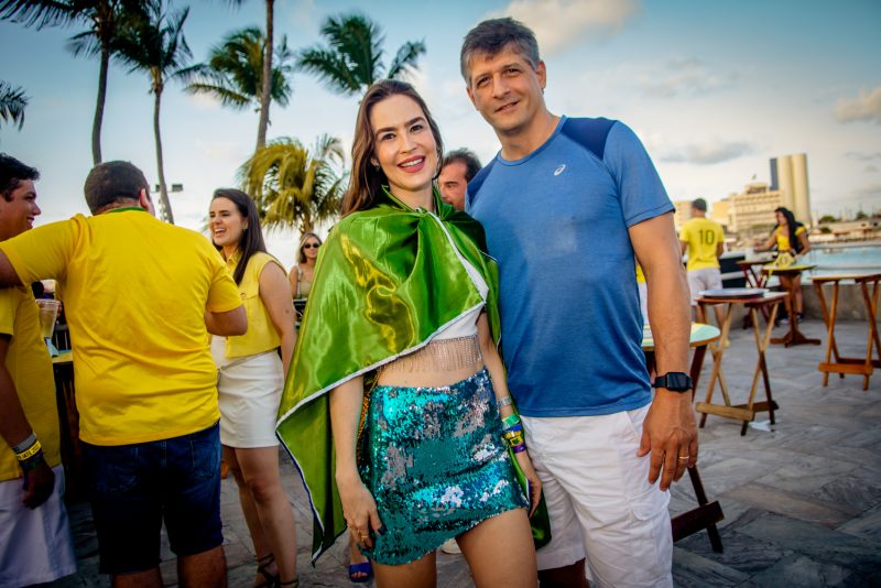 Fortal na Copa - Timbalada, Ávine Vinny e Jonas Esticado incendeiam o Iate Clube no segundo jogo do Brasil na Copa