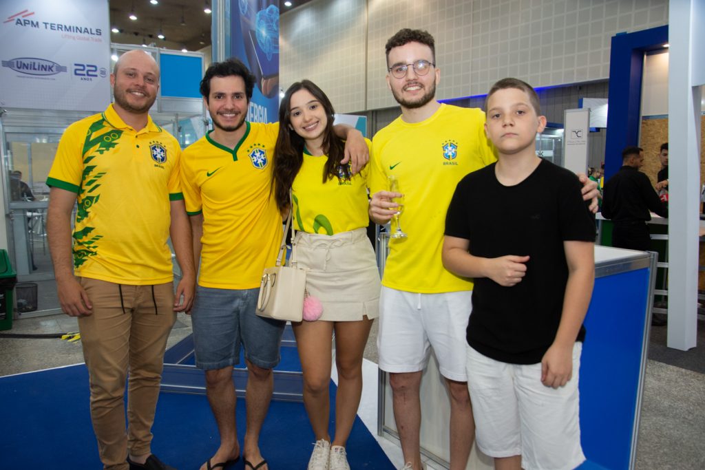 Luca Iodes, Luiigi Iodes, Julia Marques, Henrique E Luis Phelipe Pavan