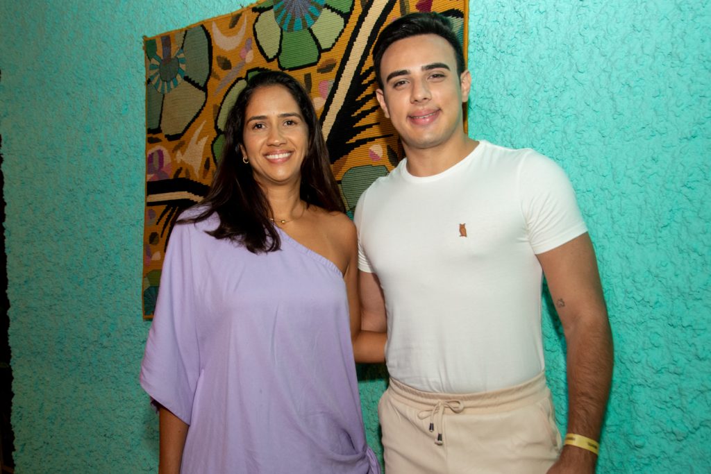 Luciana Brasileiro E Matheus Titara