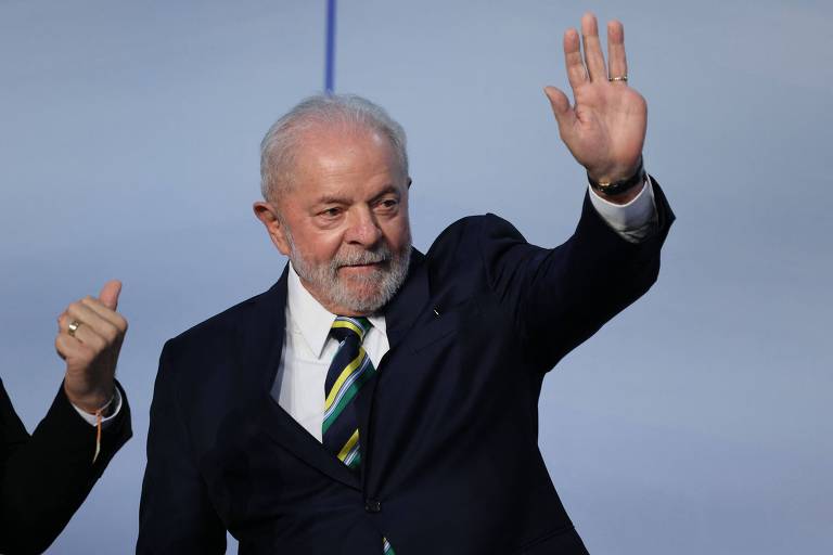 Lula diz que será diplomado em 12 de dezembro e só anunciará ministros depois