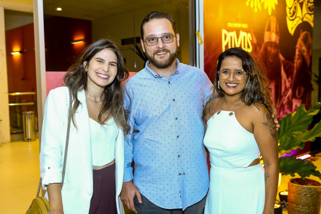 Marina Rolim, Lucas Dorini E Iasbella Wegila