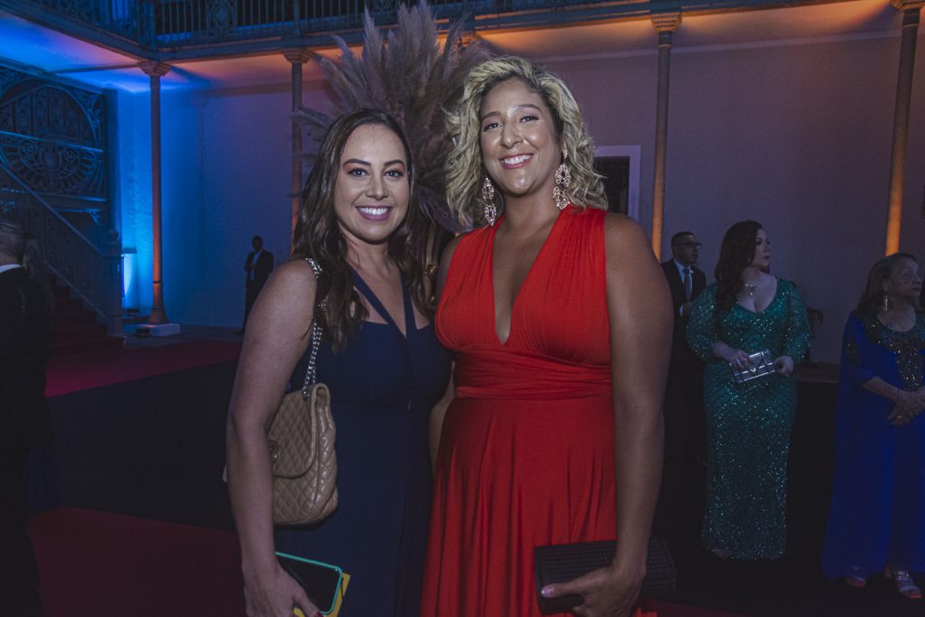 Nardelia Martins E Luciana Sousa