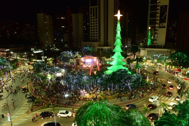 Ceará Natal de Luz promove programação artística e cultural na Praça Portugal