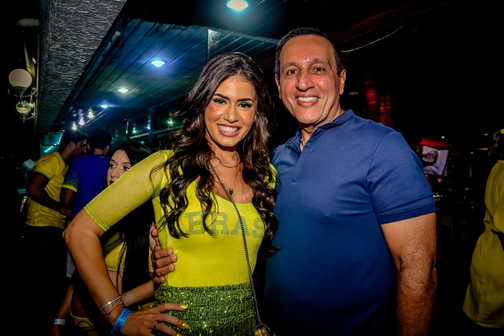 Natália Viana E Viana Júnior