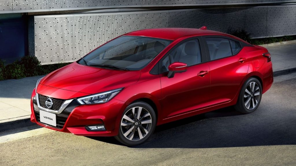 Nissan Versa 2022 Destaque