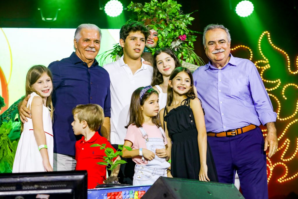 Pio Rodrigues, Netos E Assis Cavalcante