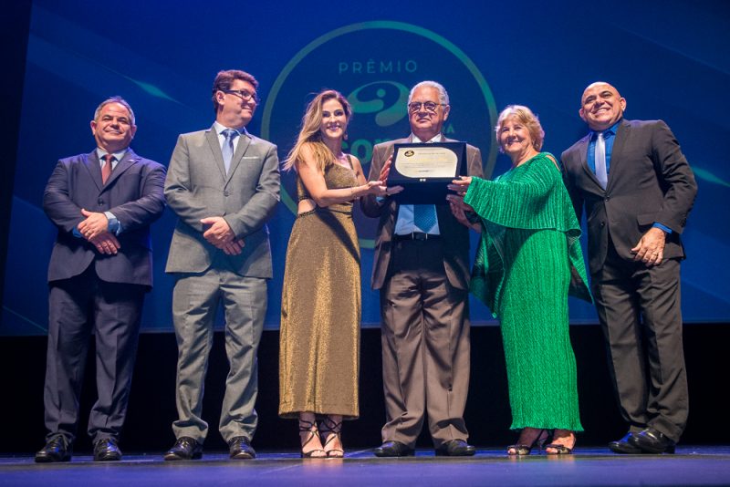 Reconhecimento - Ricardo Cavalcante é agraciado com o Prêmio ACOMAC