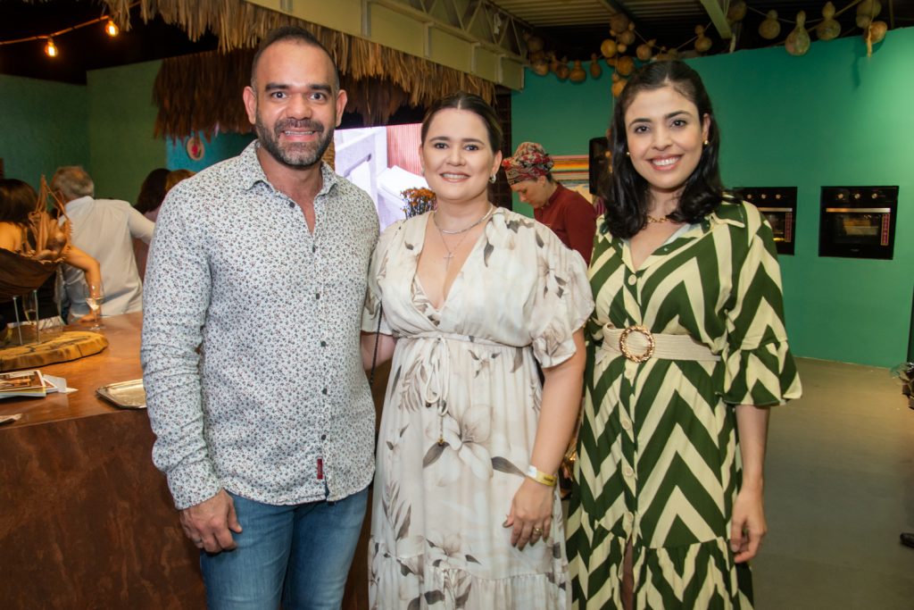 Rafael Bandeira, Erika Capistrano E Camila Novaes