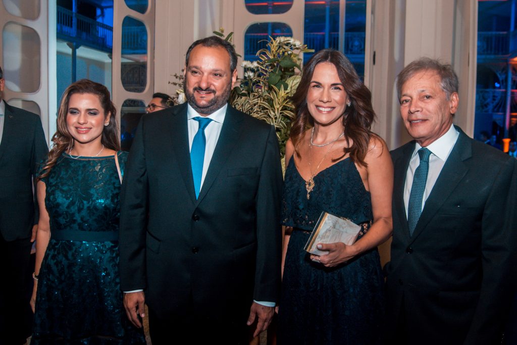 Renata E Patriolino Dias, Ana Virgínia E Otacílio Valente