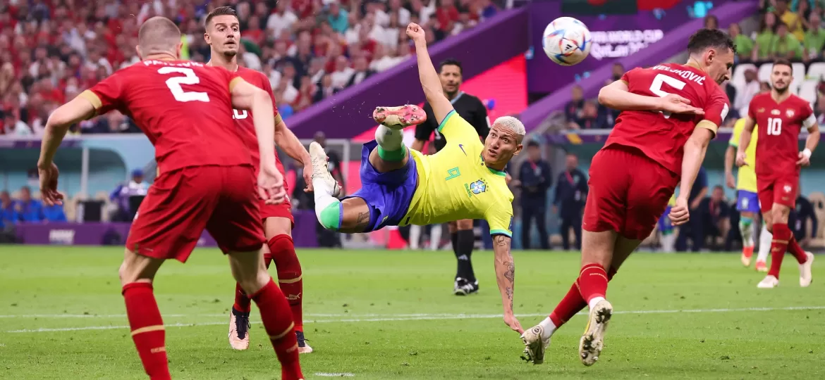 Richarlison faz golaço e Brasil vence a Sérvia em sua estreia na Copa do Mundo