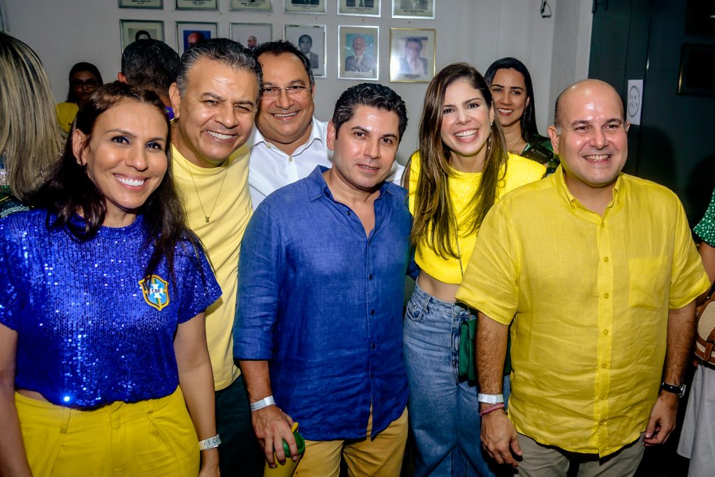 Samara E Valdir Fernandes, Pompeu Vasconcelos, Carol Bezerra E Roberto Cláudio