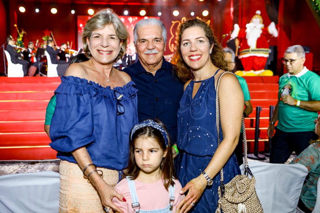 Stela, Julia, Pio E Ticiana Rolim (2)