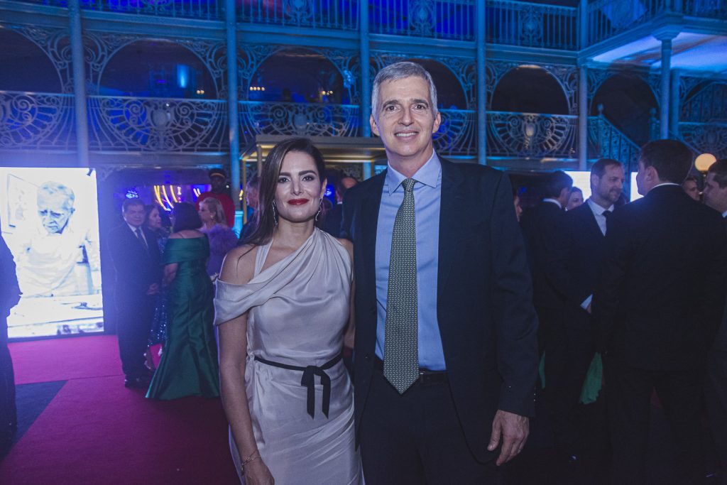 Suzana E Bernardo Legey