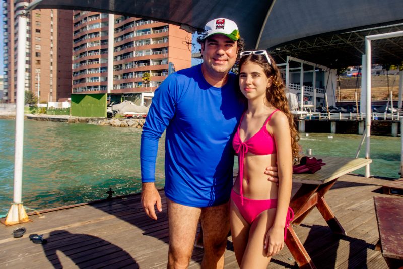 Sol, sal e diversão - Deejay Pedro Garcia e Jessik comandam a animação do Iate Clube no fim de semana