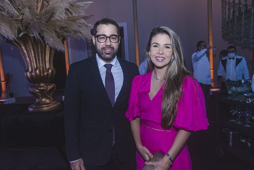 Thiago Peixoto E Bruna Facanha