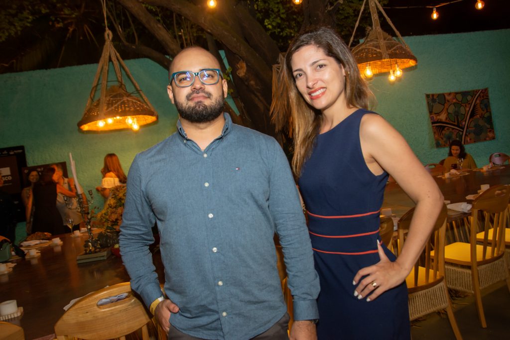 Victo Alves E Natalia Magalhães