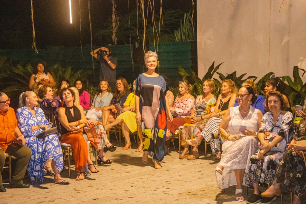 
				Viva as Cores de Simone Bellin 
				