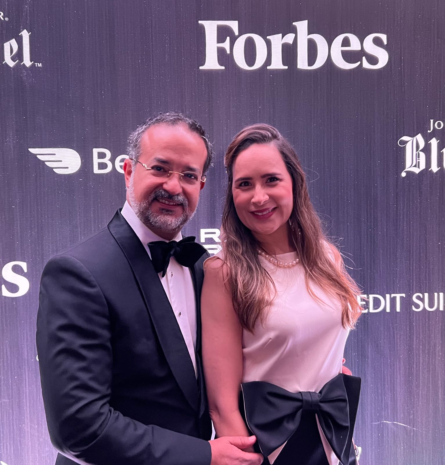 Manoela e Márcio Crisóstomo marcam presença na festa de comemoração dos 10 anos da Forbes Brasil