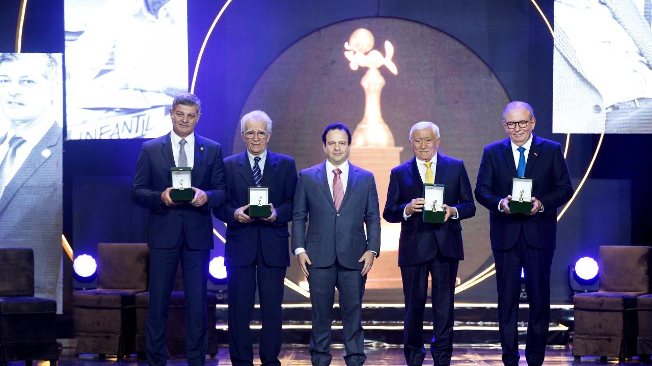 Ricardo Cavalcante, Cid Marconi, Mino e Darival Bringel agraciados com o Troféu Sereia de Ouro 2022