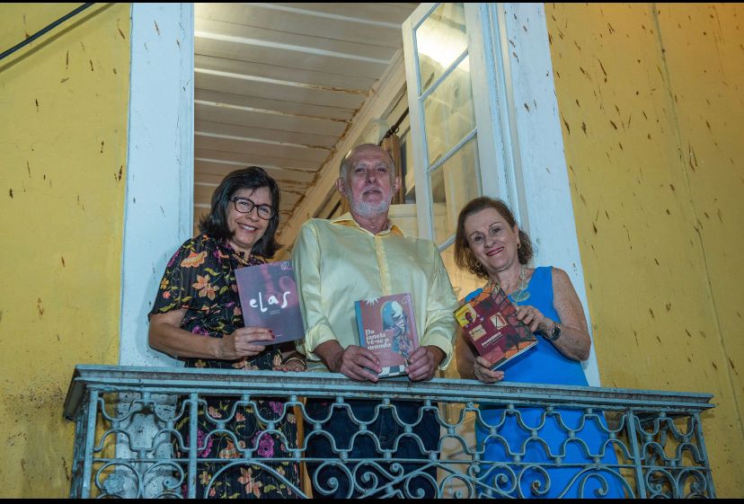 Coleção Osmundo Pontes de Literatura encerra mais uma edição com noite de autógrafos