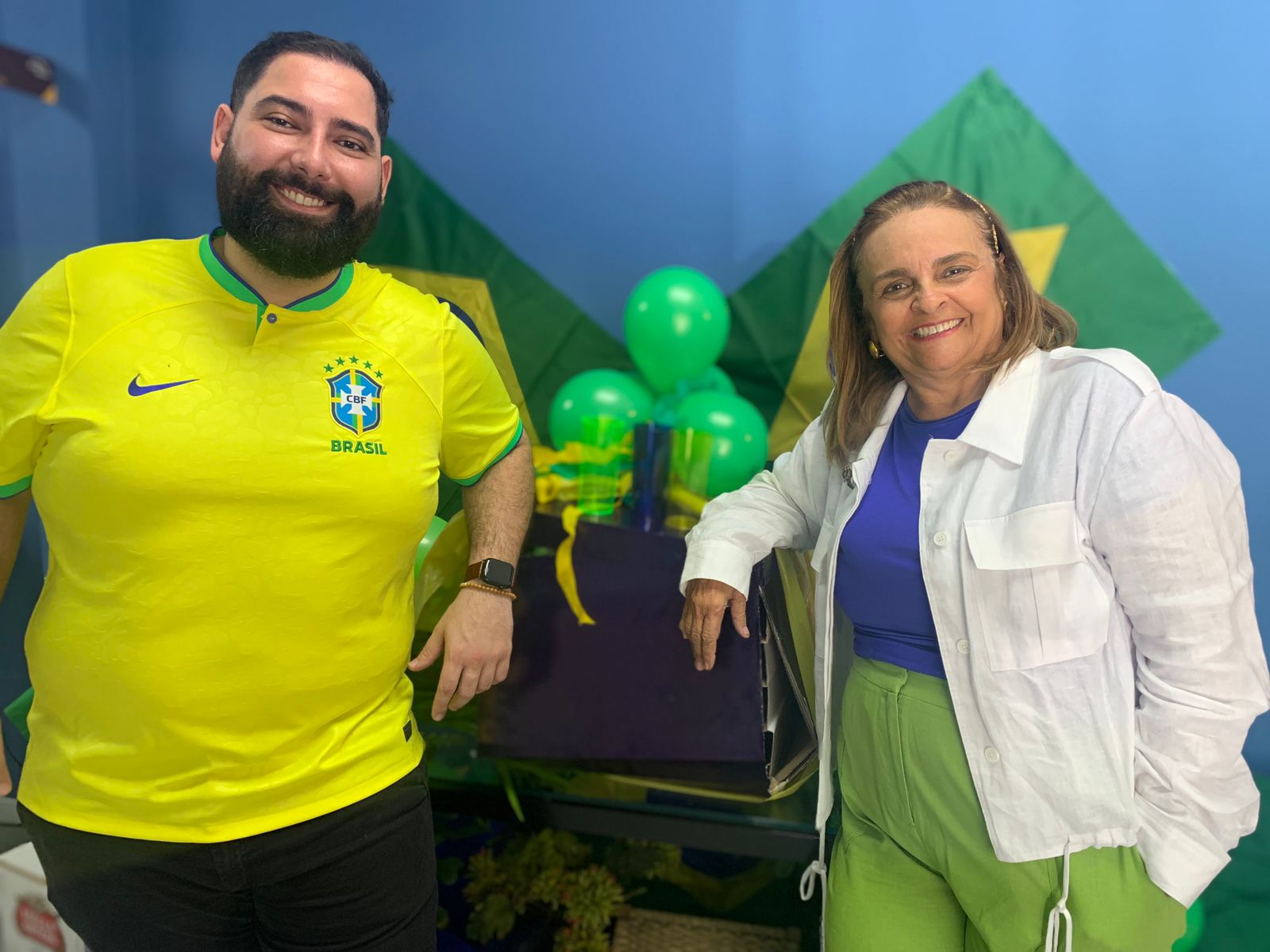 Toca Sampaio e o influenciador LV lançam o projeto Hexa Box