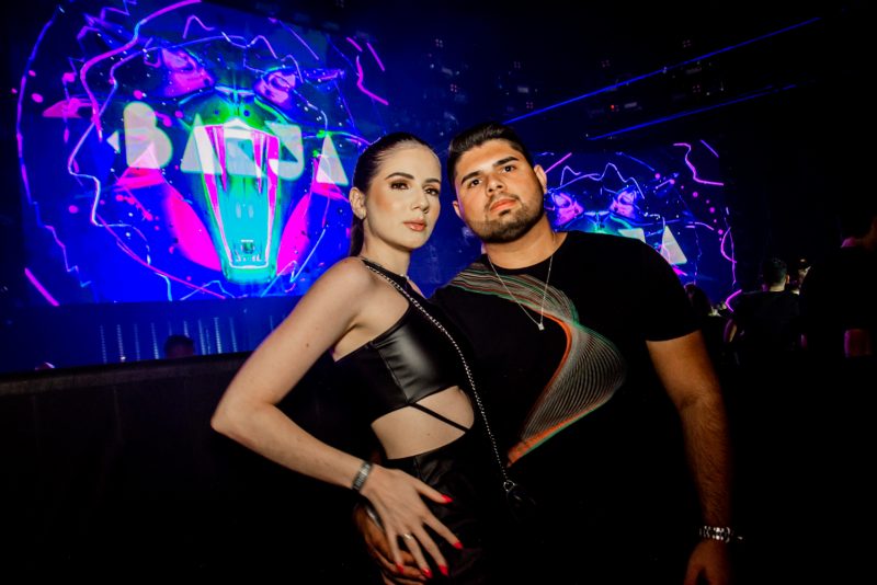 AGITO E BADALAÇÃO - Deejay Vintage Culture comanda a animação e faz o Porto D’Aldeia Resort ferver na véspera do feriado