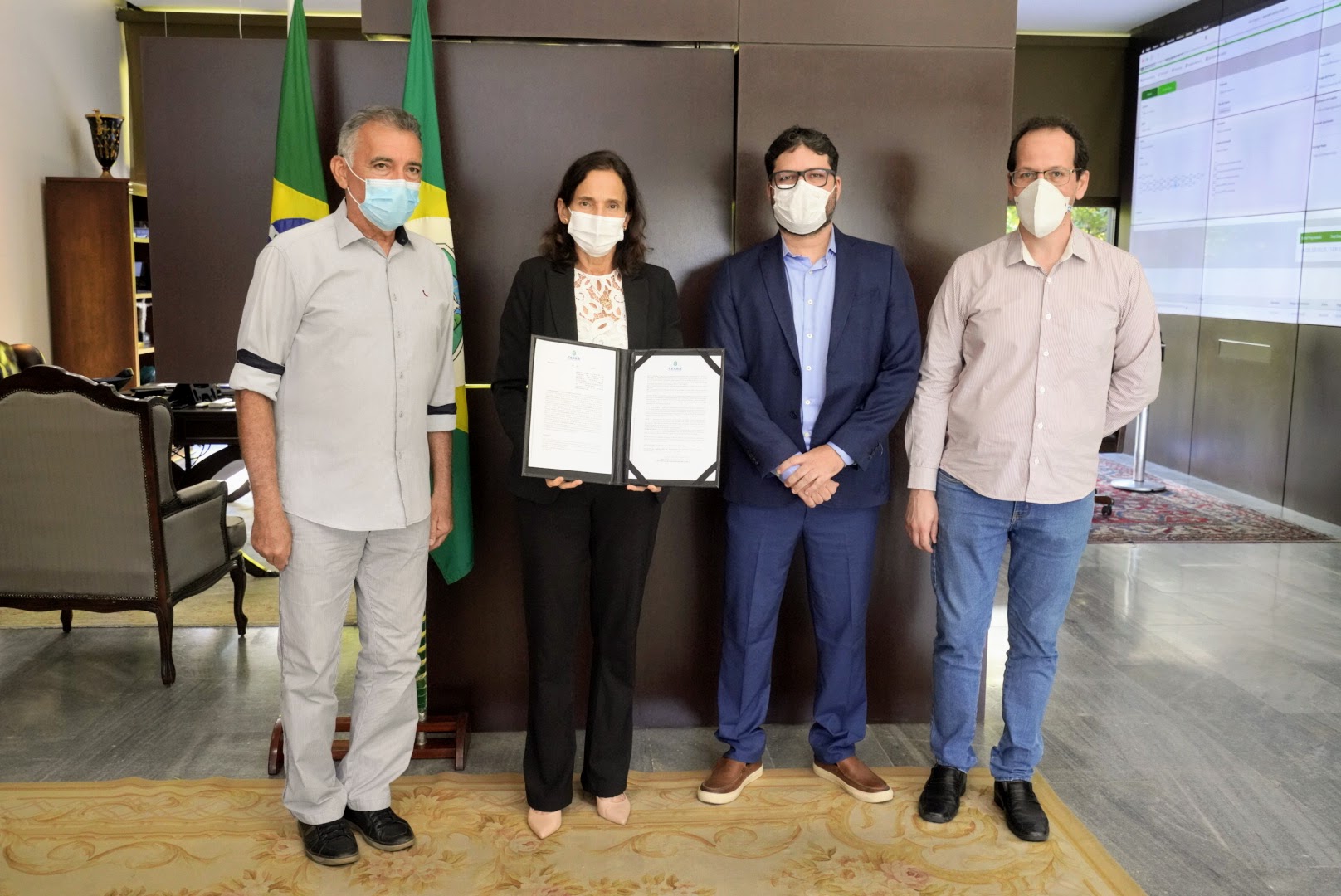 Governadora Izolda Cela assina decretos para criação de parque estadual em Guaramiranga e no Crato Governadora Izolda Cela assina decretos para criação de parque estadual em Guaramiranga e no Crato