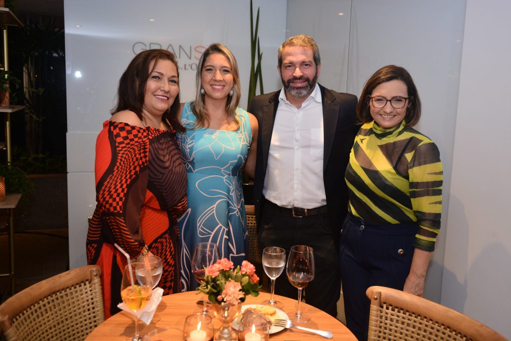 Aglaia Gaspar, Larissa Gaspar, Alessandro Siebra E Cibele Gaspar