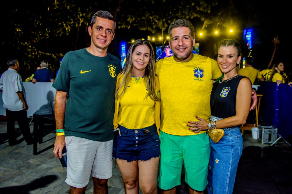 Alberto E Riana Aguiar, Mazart Gomes E Roberta Quaranta