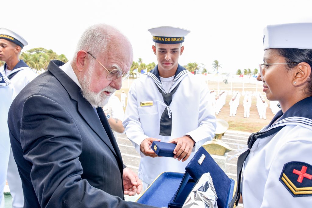 Almirante Oberg E Soldado Fraga (1)